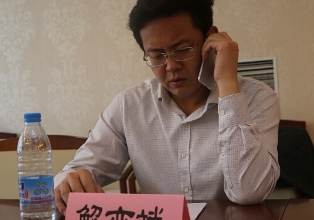 解亦斌.jpg
