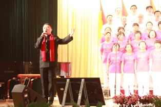 耿振宇领唱